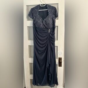 Chic Charcoal Lace Maxi Dress